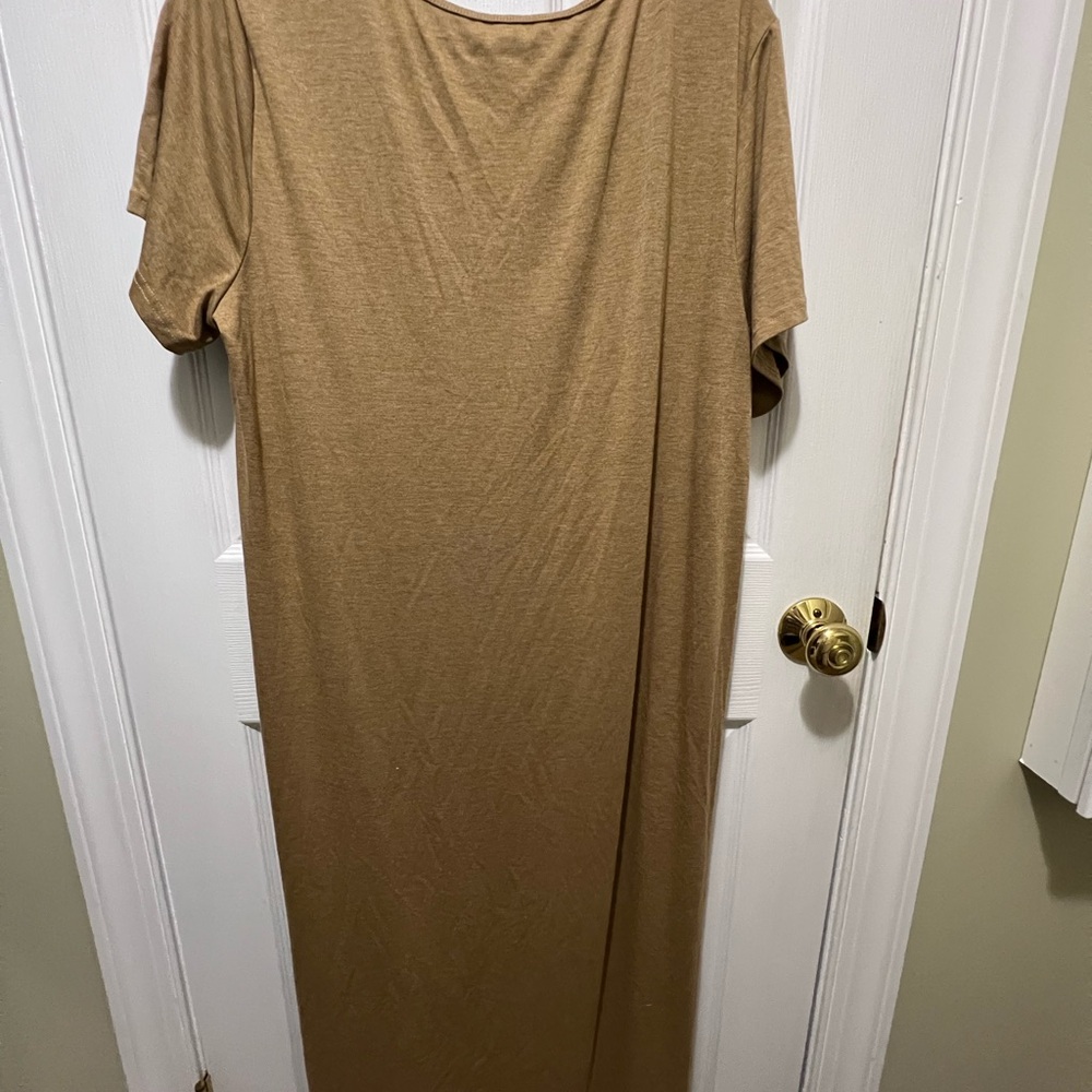 V-Neck Short Sleeve Tee Dresses in Black, Heather Gray, Tan, and Salmon Bundle - Picture 3 of 13